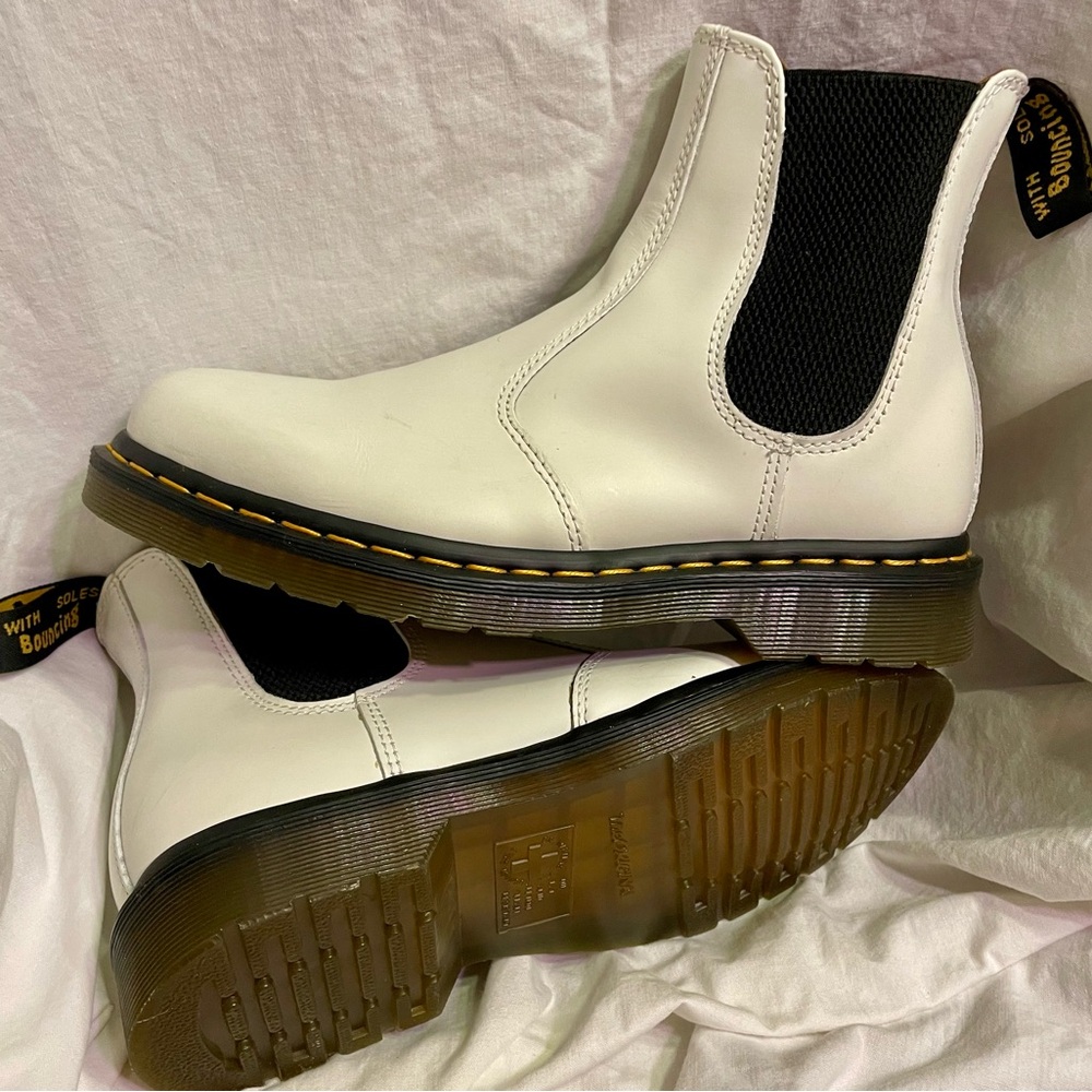 Dr. Martens Women's White and Black Ankle Boots - Picture 4 of 6